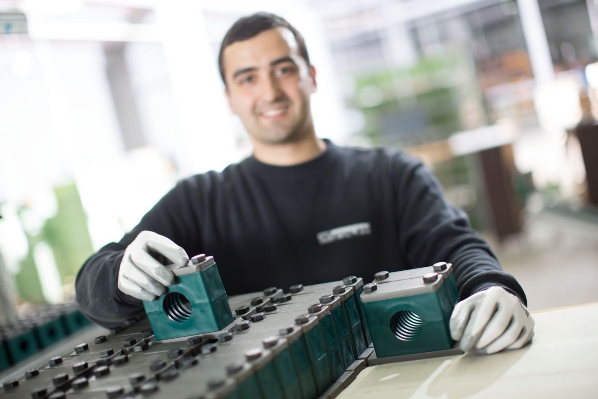 What is a Pipe Clamps & their types